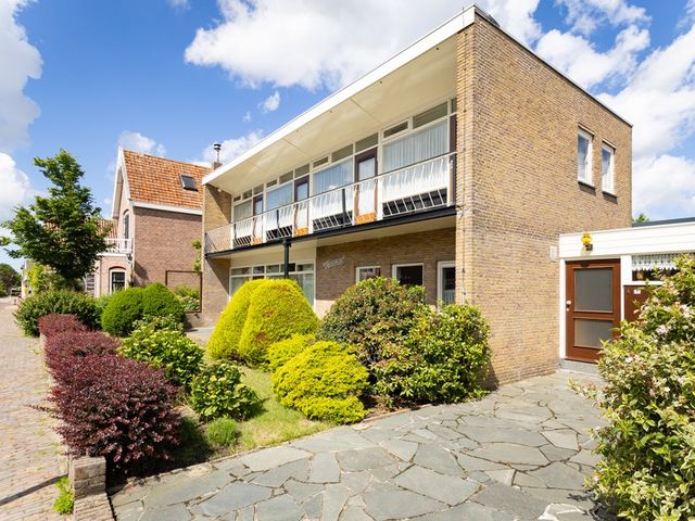 Elft 8, Hippolytushoef