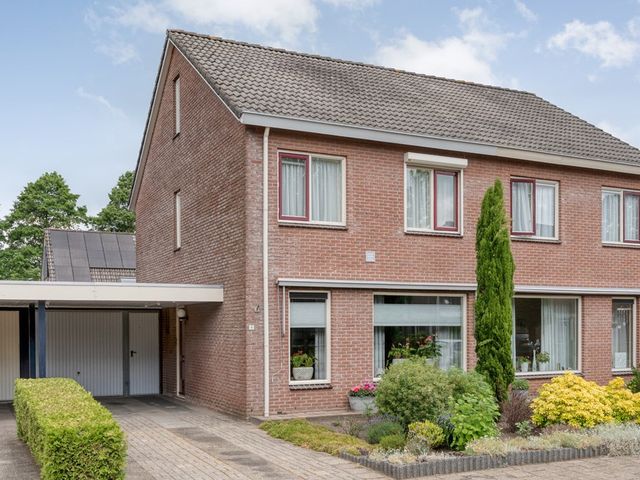 Ganzebloem 9, Hardenberg