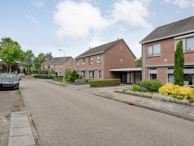 Ganzebloem 9, Hardenberg