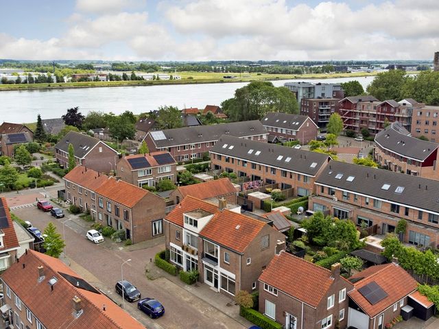 Van Heesenstraat 7, 's-Gravendeel