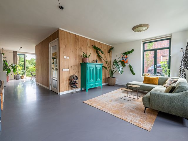 Zuiderzeelaan 27, Landsmeer