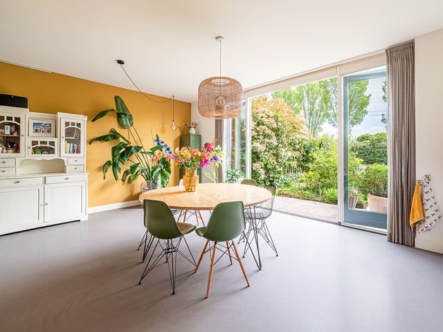 Zuiderzeelaan 27, Landsmeer