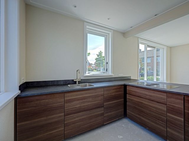 Pastoor Gribnaustraat 6, Giesbeek