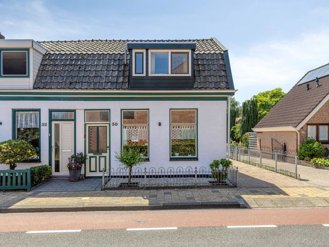 Hoofdstraat 30, Bovenkarspel