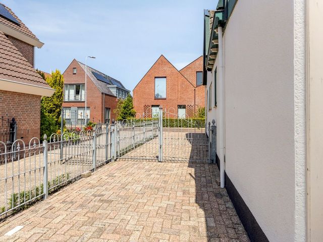 Hoofdstraat 30, Bovenkarspel