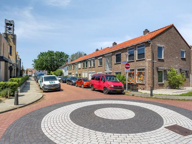 Waalstraat 8, Hendrik-Ido-Ambacht