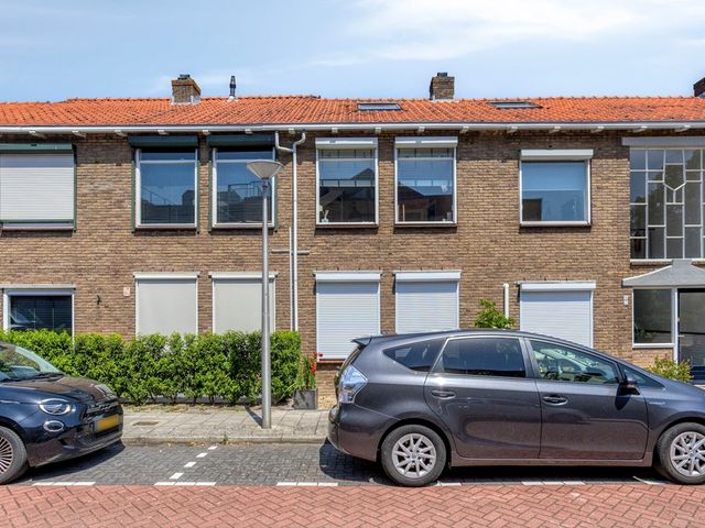 Waalstraat 8, Hendrik-Ido-Ambacht
