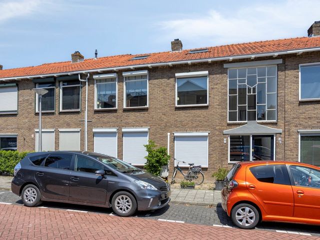 Waalstraat 8, Hendrik-Ido-Ambacht