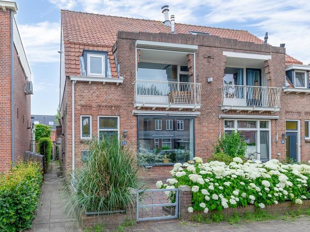 Burg de Bruïnelaan 114, Zwijndrecht
