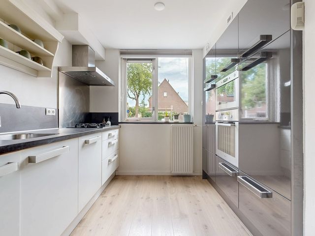 Asterstraat 28, Leerdam