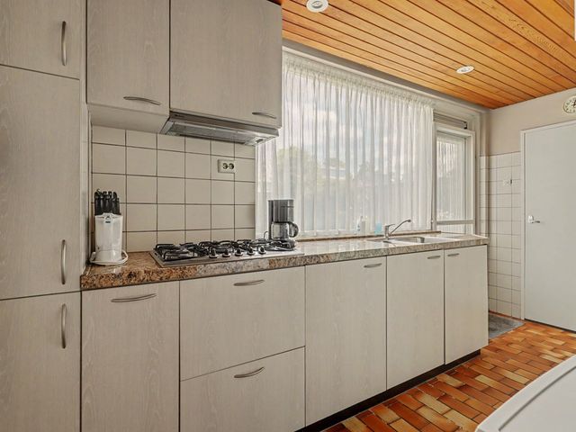 Iepenlaan 1, Udenhout