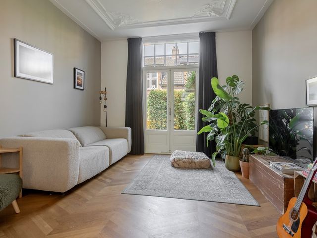 Badhuislaan 5, Bussum