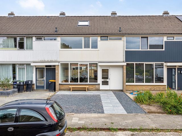 Straat Malakka 13, Veendam