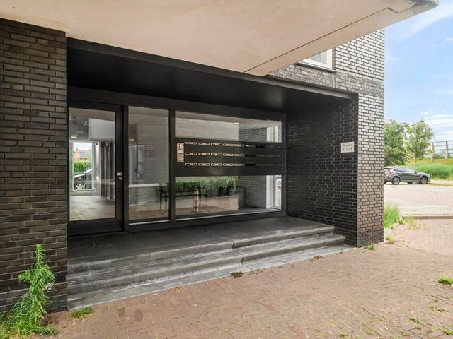 Zilverstein 99, Oegstgeest