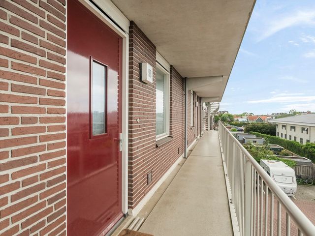 Zilverstein 99, Oegstgeest