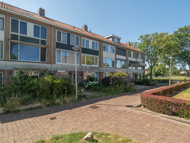 Petronella van Saxenstr 105, Rijnsburg
