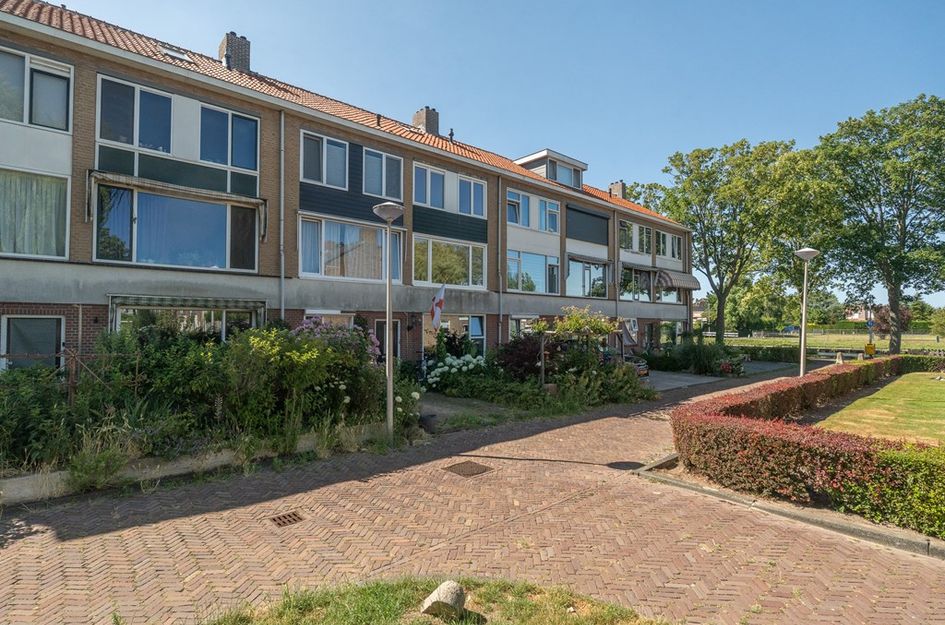Petronella van Saxenstr 105