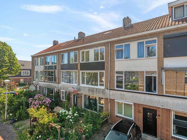 Petronella van Saxenstr 105, Rijnsburg