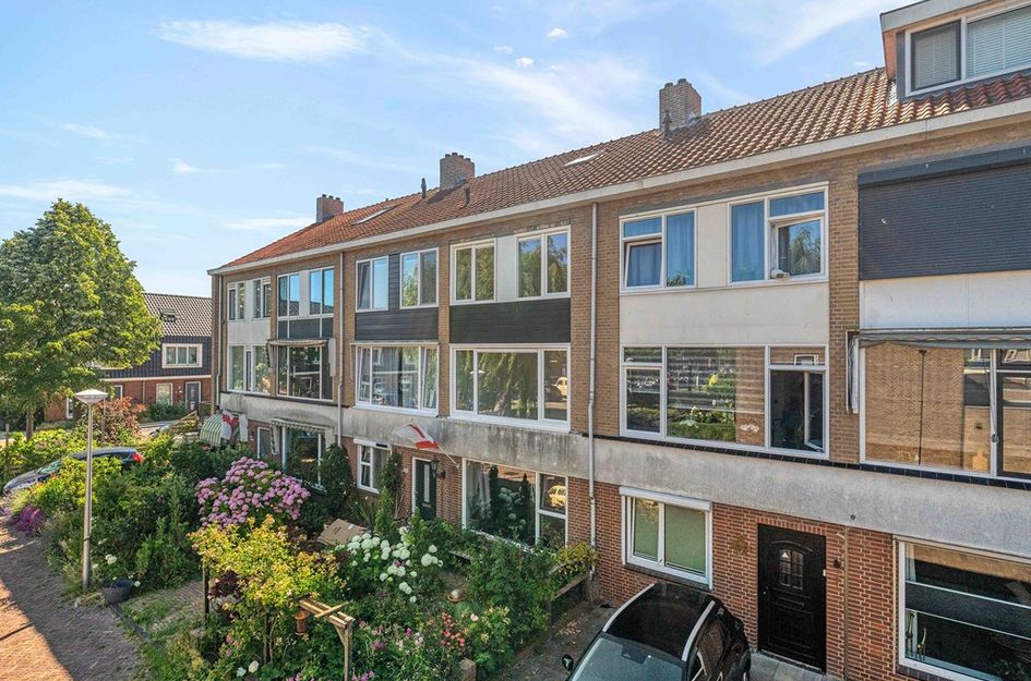 Petronella van Saxenstr 105