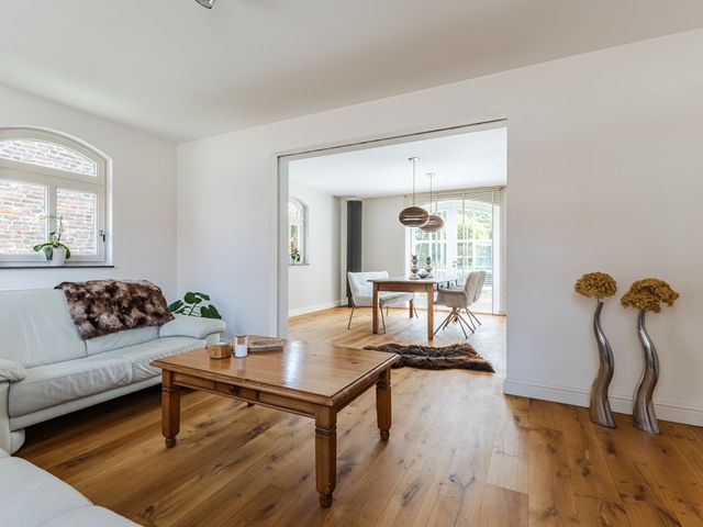 Singelstraat West 1, Stevensweert