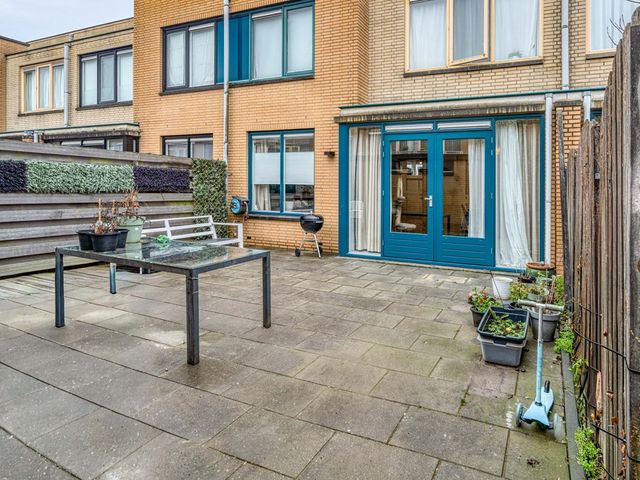 Palmhout 8, Zoetermeer