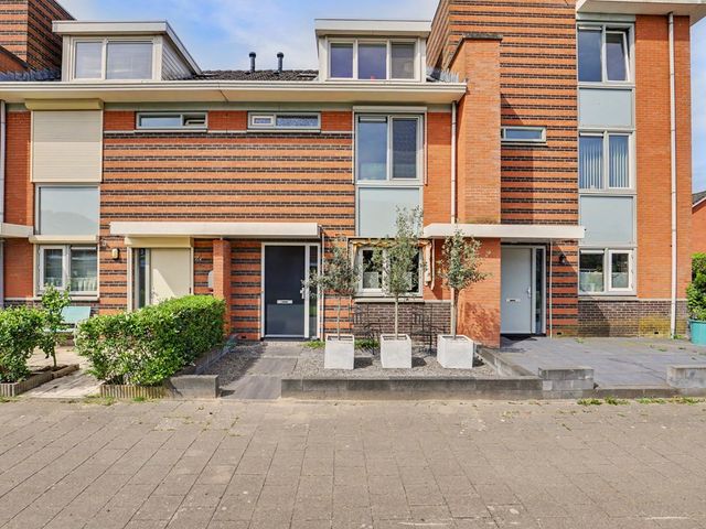 Hazelaarwede 19, Barendrecht