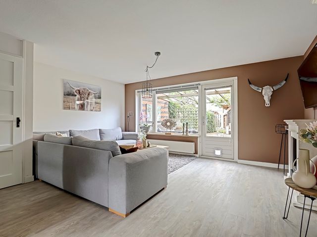 Hazelaarwede 19, Barendrecht