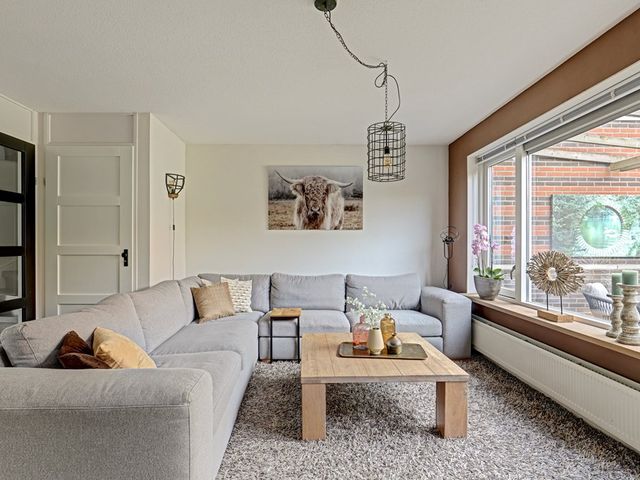 Hazelaarwede 19, Barendrecht