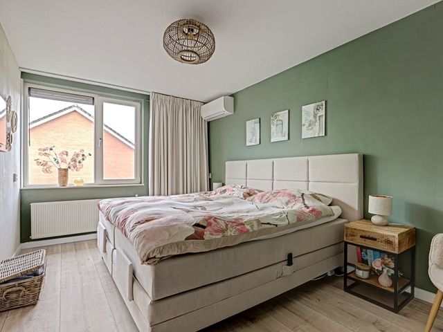 Hazelaarwede 19, Barendrecht