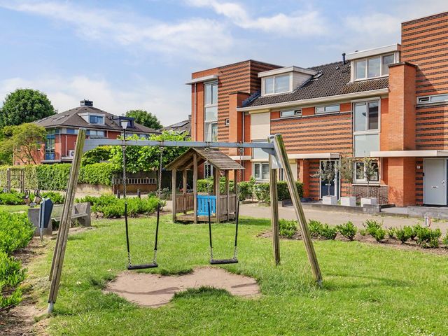 Hazelaarwede 19, Barendrecht