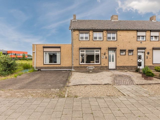 Loperweg 7, Echt