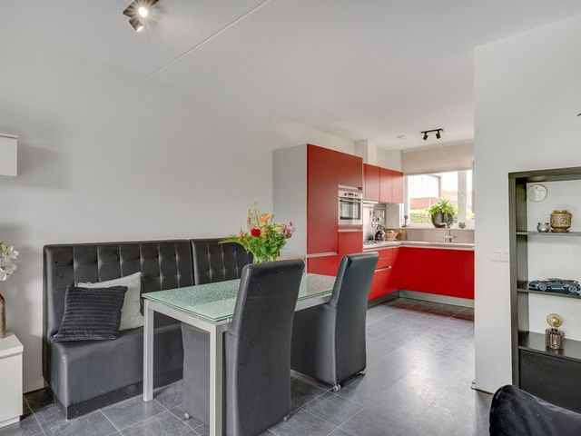 Meertouw 5, Graft