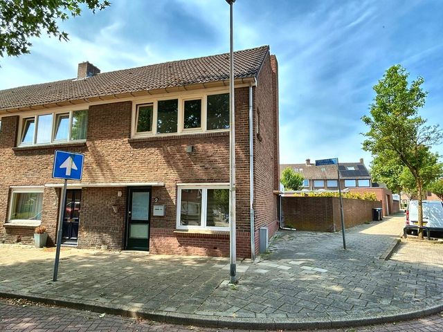 Karel van den Oeverstr 2, Heerlen