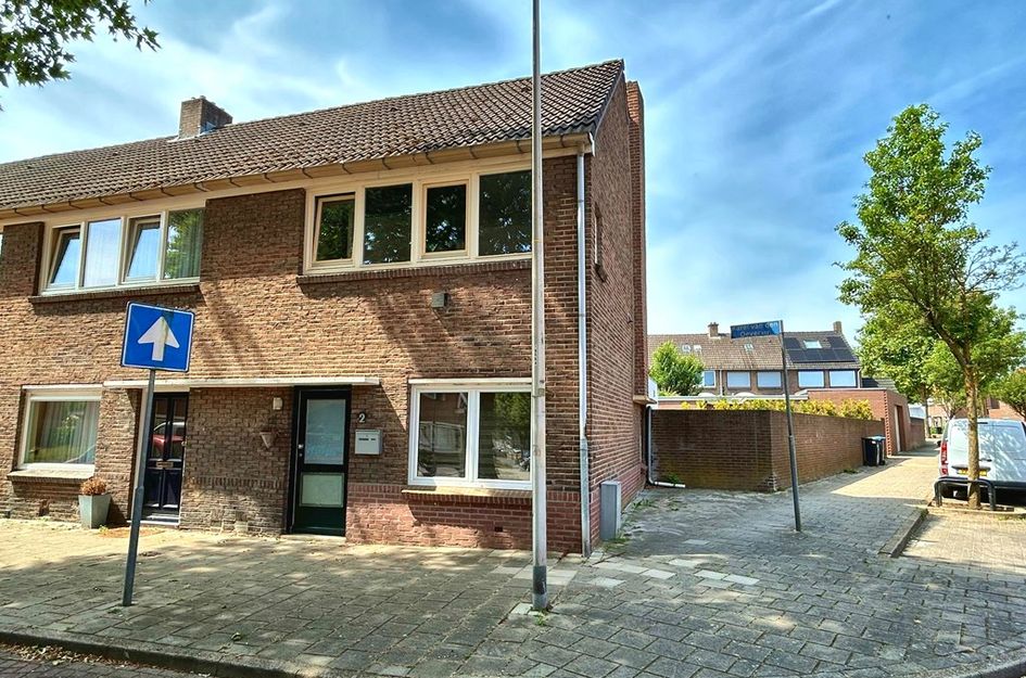 Karel van den Oeverstr 2