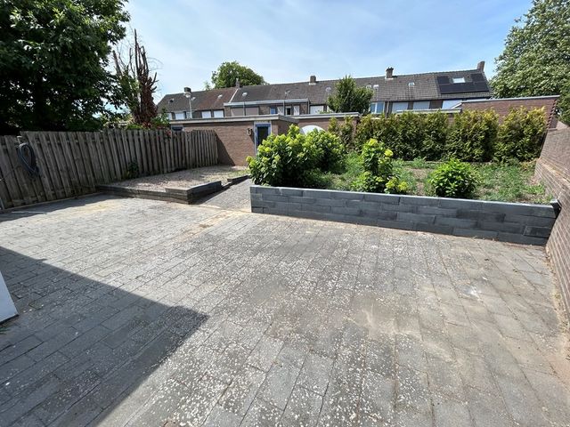 Karel van den Oeverstr 2, Heerlen