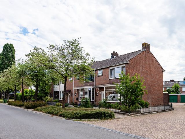 Saturnusstraat 16, Hengelo
