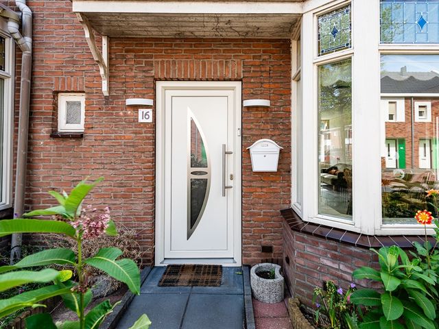 Saturnusstraat 16, Hengelo