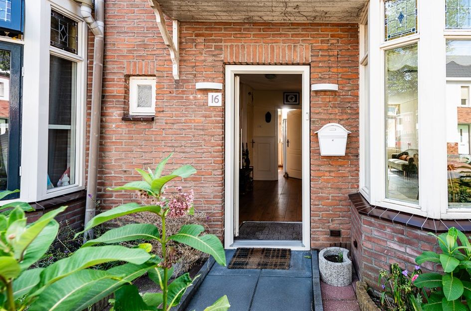 Saturnusstraat 16