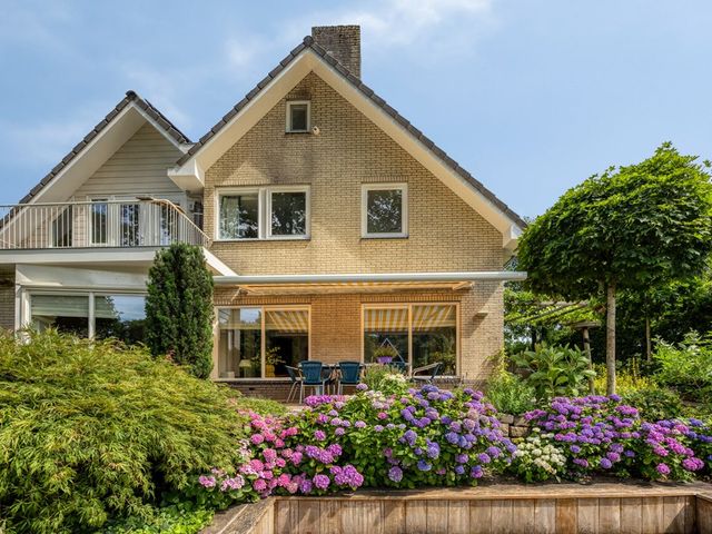 Betje Wolfflaan 16, Veenendaal