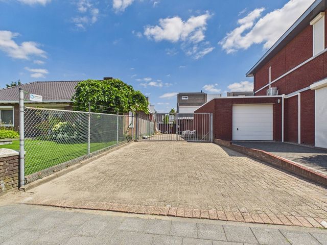 Noorderstraat 76, Sprundel