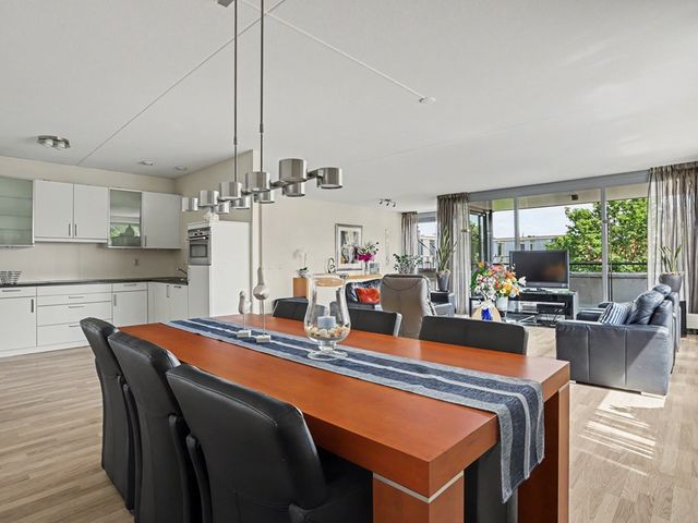 Máximaplein 5, Puttershoek