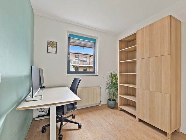 Fluitekruid 48, Den Hoorn