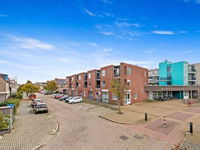 Fluitekruid 48, Den Hoorn