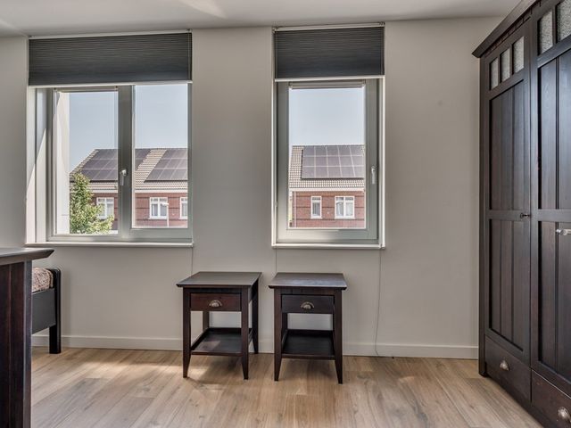 Dorperveldstraat 20, Velden