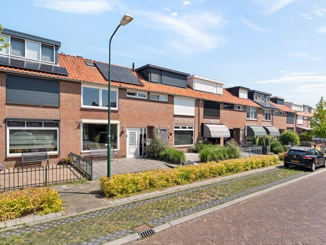 Paulus Potterstraat 11, Bunschoten-Spakenburg