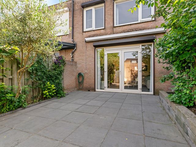 Jordaanstoep 8, Sliedrecht