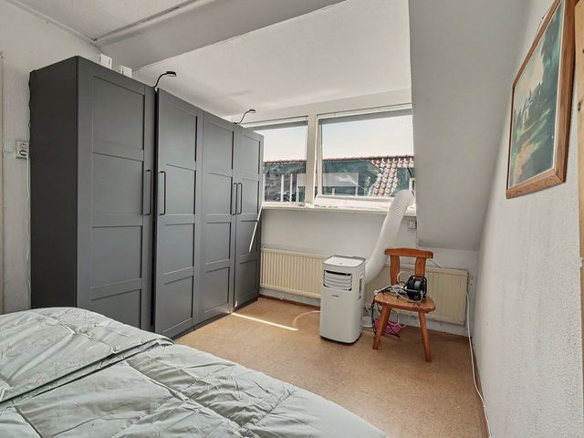 Julianastraat 10, Ooltgensplaat