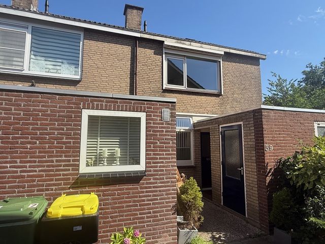Kemphaanpad 39, Strijen