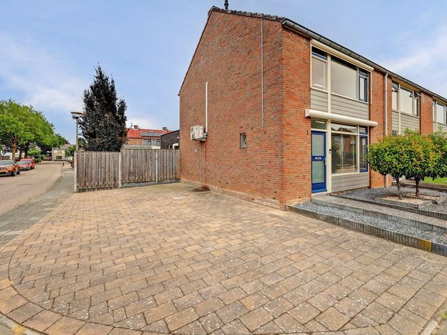 Prinses Margrietstraat 1, Millingen aan de Rijn