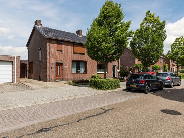 Prinses Beatrixstraat 32, Echt